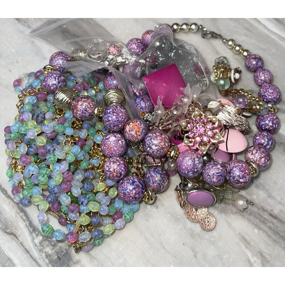 Jewelry Lot, 17+ Pcs Mixed Costume, Pink Purple, Necklaces, Brooches, Clip/Pierc